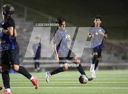 Thumbnail 2 in North Mesquite vs. Heritage (UIL 5A D1 Regional Semis) photogallery.