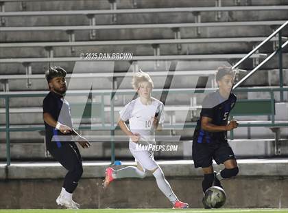 Thumbnail 2 in North Mesquite vs. Heritage (UIL 5A D1 Regional Semis) photogallery.