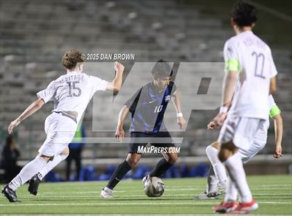 Thumbnail 3 in North Mesquite vs. Heritage (UIL 5A D1 Regional Semis) photogallery.