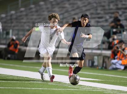 Thumbnail 2 in North Mesquite vs. Heritage (UIL 5A D1 Regional Semis) photogallery.