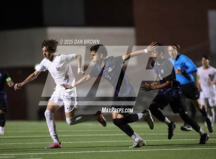 Thumbnail 1 in North Mesquite vs. Heritage (UIL 5A D1 Regional Semis) photogallery.