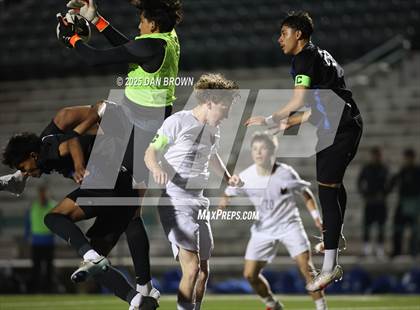 Thumbnail 2 in North Mesquite vs. Heritage (UIL 5A D1 Regional Semis) photogallery.