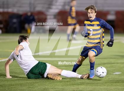 Thumbnail 1 in Pembroke vs. ConVal (NHIAA D2 Semifinal) photogallery.
