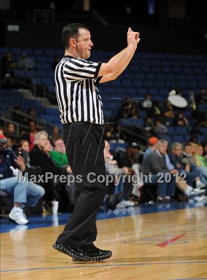 Thumbnail 3 in Alemany vs. St. John Bosco (CIF D3 SoCal Regional Final) photogallery.