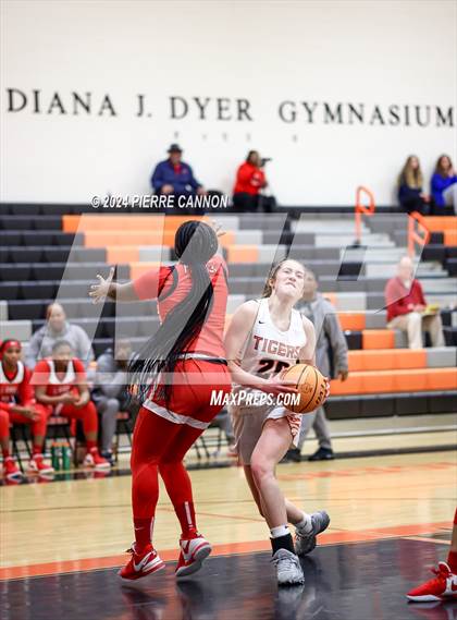 Thumbnail 2 in Lake Taylor vs Brentsville District (VHSL Class 3 Quarterfinal) photogallery.