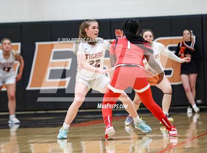 Thumbnail 1 in Lake Taylor vs Brentsville District (VHSL Class 3 Quarterfinal) photogallery.