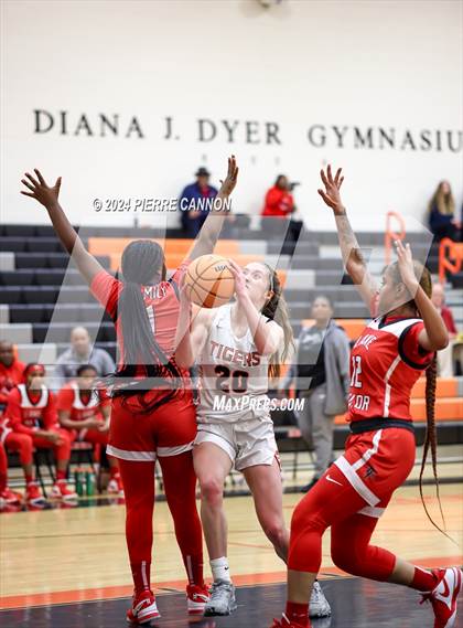 Thumbnail 3 in Lake Taylor vs Brentsville District (VHSL Class 3 Quarterfinal) photogallery.