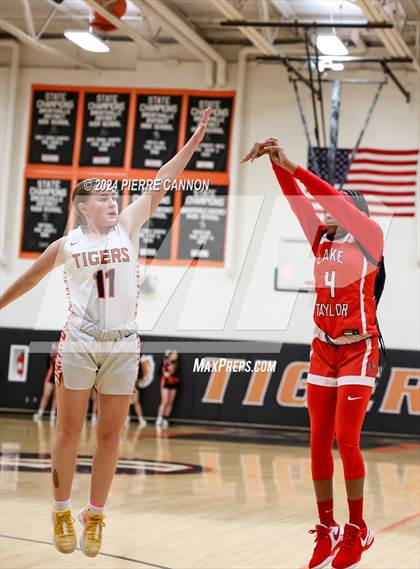 Thumbnail 2 in Lake Taylor vs Brentsville District (VHSL Class 3 Quarterfinal) photogallery.