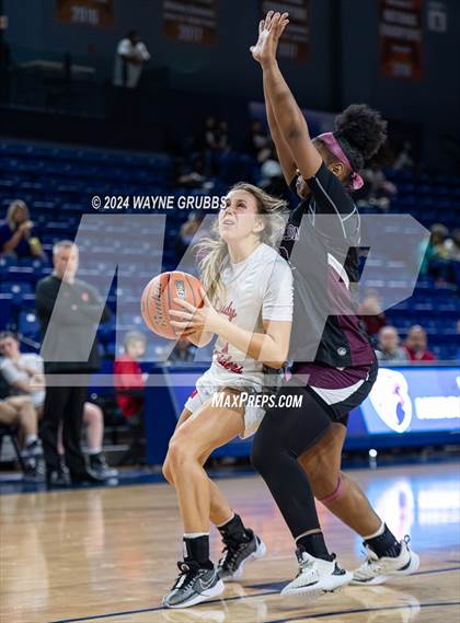 Thumbnail 2 in Jefferson vs. Winnsboro (UIL 3A Area Playoff) photogallery.