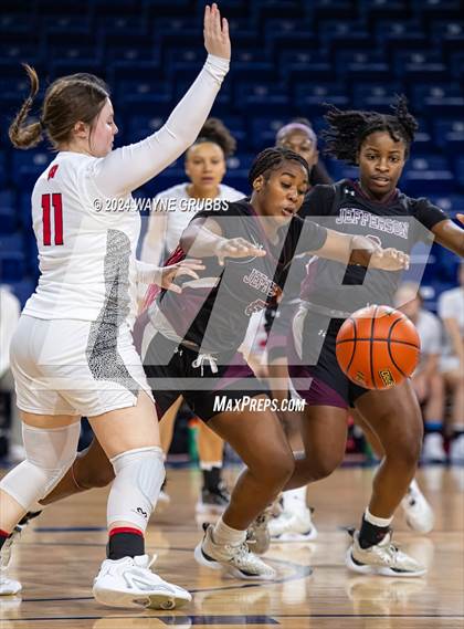 Thumbnail 1 in Jefferson vs. Winnsboro (UIL 3A Area Playoff) photogallery.