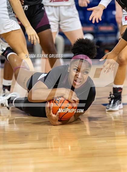 Thumbnail 2 in Jefferson vs. Winnsboro (UIL 3A Area Playoff) photogallery.