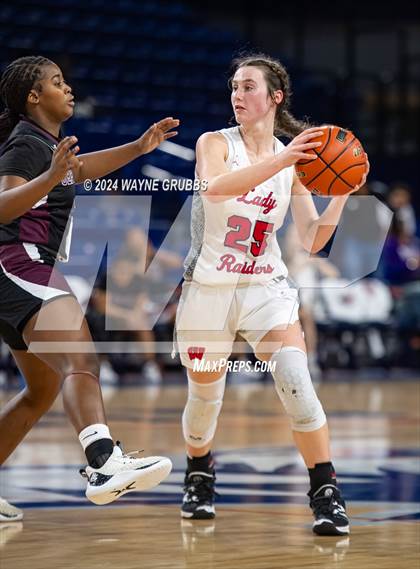 Thumbnail 1 in Jefferson vs. Winnsboro (UIL 3A Area Playoff) photogallery.