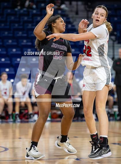 Thumbnail 3 in Jefferson vs. Winnsboro (UIL 3A Area Playoff) photogallery.