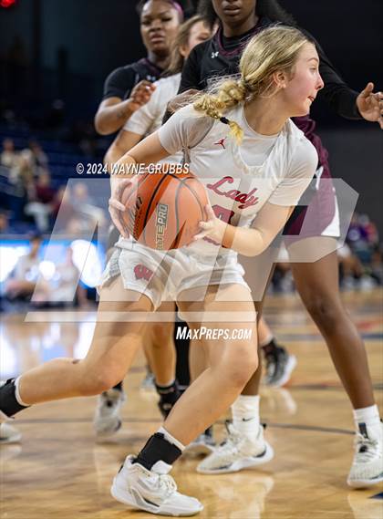 Thumbnail 1 in Jefferson vs. Winnsboro (UIL 3A Area Playoff) photogallery.