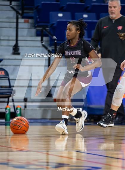 Thumbnail 3 in Jefferson vs. Winnsboro (UIL 3A Area Playoff) photogallery.