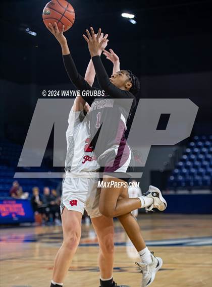 Thumbnail 3 in Jefferson vs. Winnsboro (UIL 3A Area Playoff) photogallery.