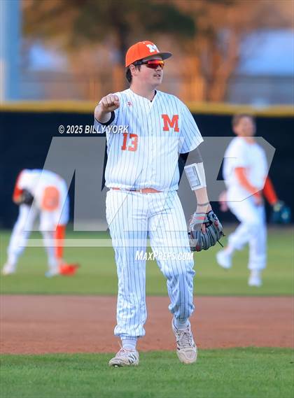 Thumbnail 2 in Grand Saline vs Mineola photogallery.