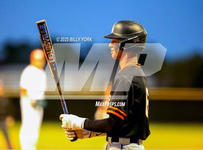 Thumbnail 2 in Grand Saline vs Mineola photogallery.