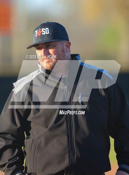 Thumbnail 3 in Grand Saline vs Mineola photogallery.