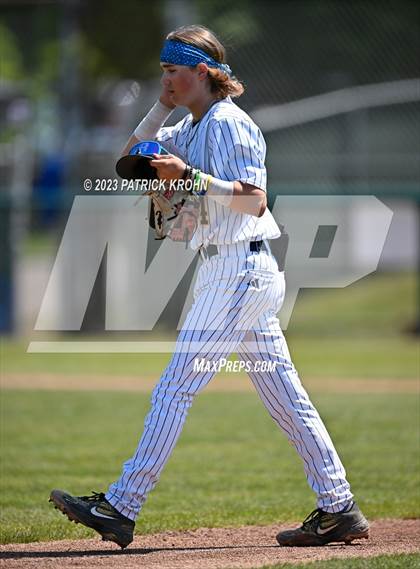 Thumbnail 2 in Liberty @ Bainbridge (WIAA 3A Round 2) photogallery.