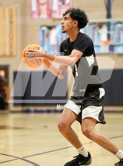 Thumbnail 2 in Palmer vs Dakota Ridge (CHSAA 5A Sweet 16) photogallery.