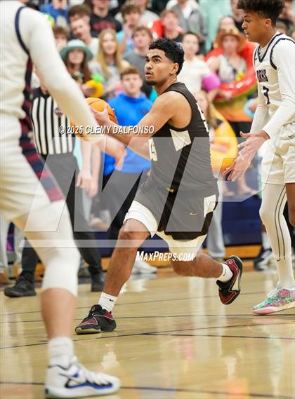 Thumbnail 2 in Palmer vs Dakota Ridge (CHSAA 5A Sweet 16) photogallery.