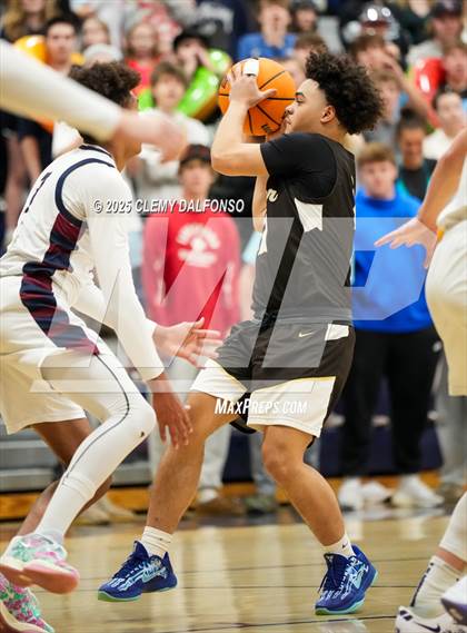 Thumbnail 1 in Palmer vs Dakota Ridge (CHSAA 5A Sweet 16) photogallery.