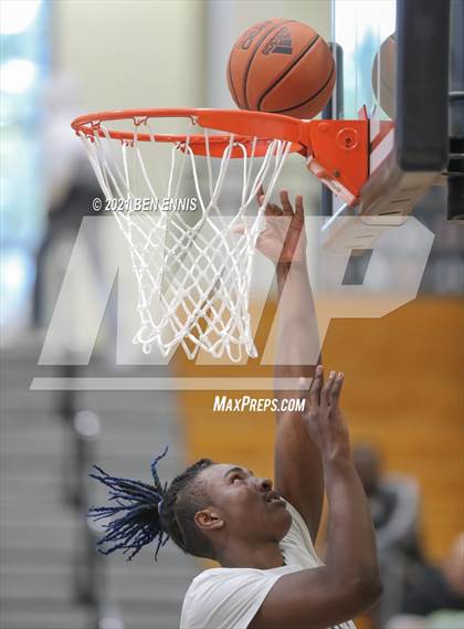 Thumbnail 2 in Carmel Christian vs Bishop Synder (Holiday Hoopsgiving Tournament) photogallery.
