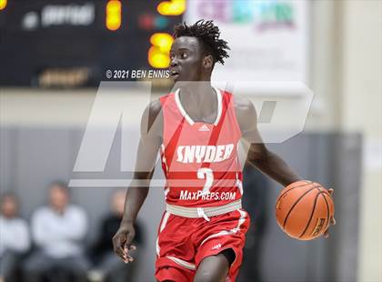 Thumbnail 3 in Carmel Christian vs Bishop Synder (Holiday Hoopsgiving Tournament) photogallery.