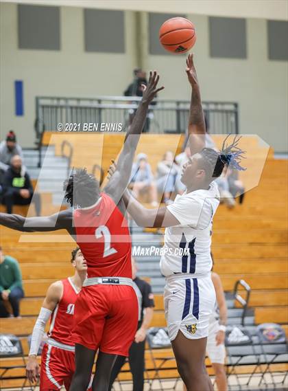 Thumbnail 2 in Carmel Christian vs Bishop Synder (Holiday Hoopsgiving Tournament) photogallery.