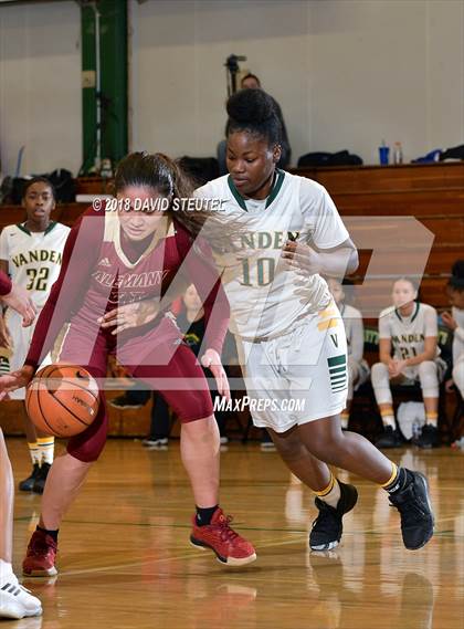 Thumbnail 1 in Alemany vs. Vanden (St. Mary's Stockton MLK Showcase) photogallery.