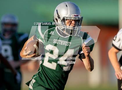 Thumbnail 2 in Lincoln Southwest vs Lincoln Northeast photogallery.
