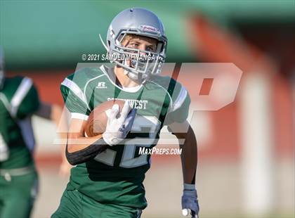Thumbnail 3 in Lincoln Southwest vs Lincoln Northeast photogallery.