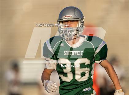Thumbnail 2 in Lincoln Southwest vs Lincoln Northeast photogallery.