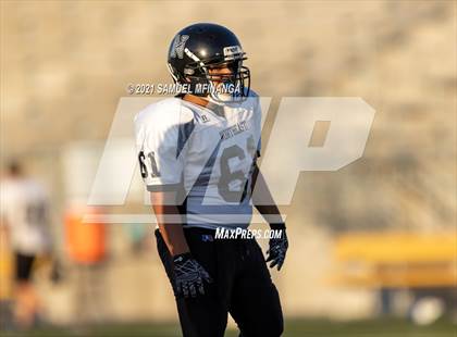 Thumbnail 2 in Lincoln Southwest vs Lincoln Northeast photogallery.