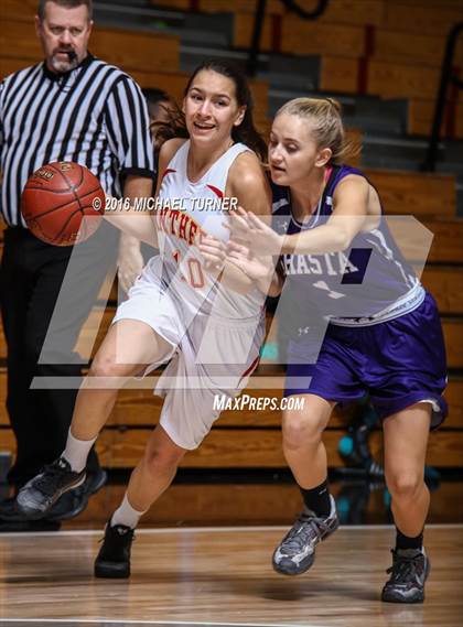 Thumbnail 2 in Shasta vs. Chico photogallery.
