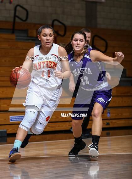 Thumbnail 3 in Shasta vs. Chico photogallery.