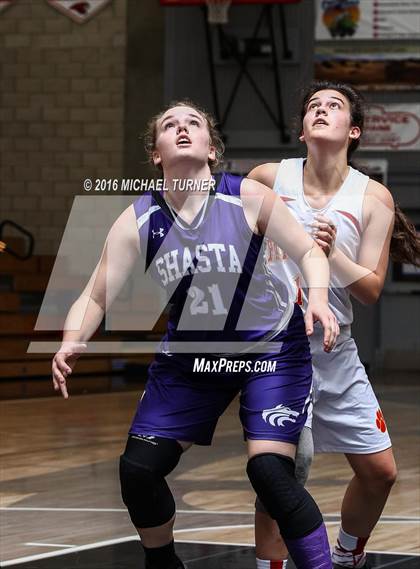 Thumbnail 1 in Shasta vs. Chico photogallery.