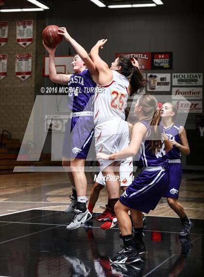 Thumbnail 1 in Shasta vs. Chico photogallery.