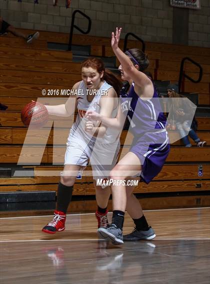 Thumbnail 2 in Shasta vs. Chico photogallery.