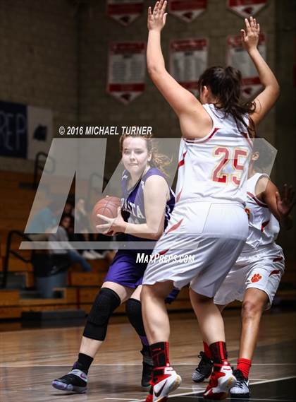 Thumbnail 1 in Shasta vs. Chico photogallery.