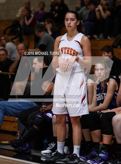 Thumbnail 3 in Shasta vs. Chico photogallery.