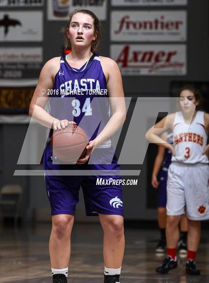 Thumbnail 3 in Shasta vs. Chico photogallery.