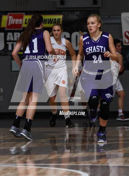 Thumbnail 1 in Shasta vs. Chico photogallery.