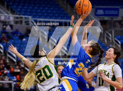 Thumbnail 1 in Coleville vs. Eureka (NIAA 1A State Semifinals) photogallery.
