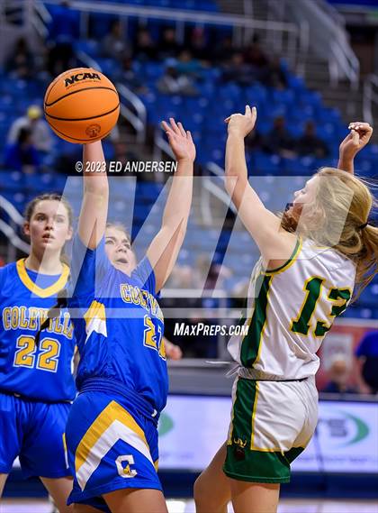 Thumbnail 3 in Coleville vs. Eureka (NIAA 1A State Semifinals) photogallery.