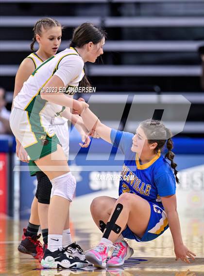 Thumbnail 1 in Coleville vs. Eureka (NIAA 1A State Semifinals) photogallery.