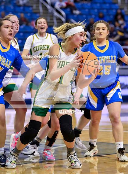 Thumbnail 2 in Coleville vs. Eureka (NIAA 1A State Semifinals) photogallery.