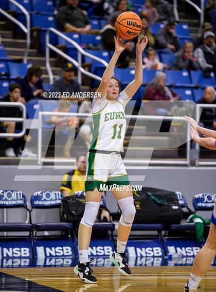 Thumbnail 2 in Coleville vs. Eureka (NIAA 1A State Semifinals) photogallery.