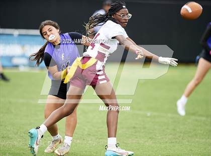 Thumbnail 3 in Florida State University High School vs Fletcher (Jaguars Preseason Classic) photogallery.